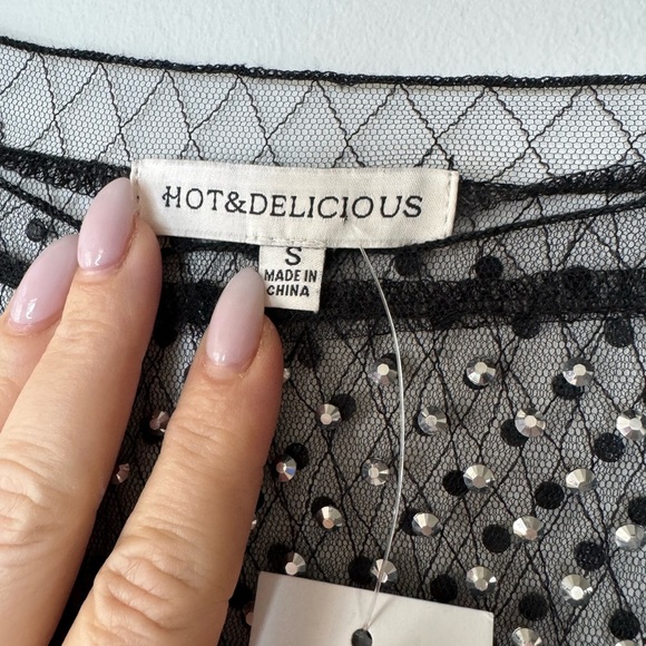 Hot & Delicious Black Sequin Crop Blouse *NWT - Picture 3 of 13